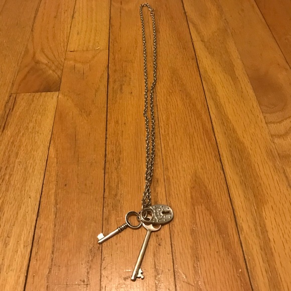 🌊 Lock and Key Necklace, Long - Picture 1 of 4